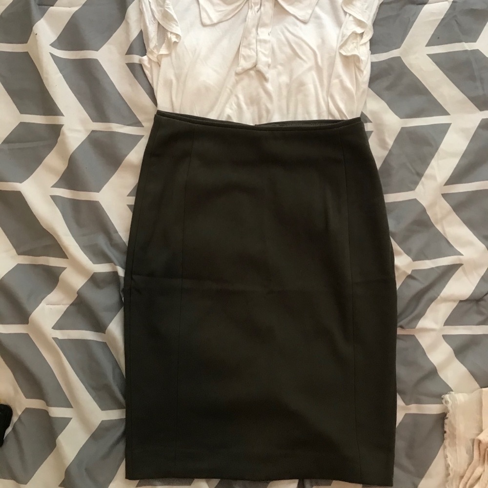 H&M Size 2 Olive High Waisted Pencil Skirt